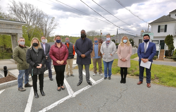 Ellicott City Advisory Committee Members standing outside in front of courthouse