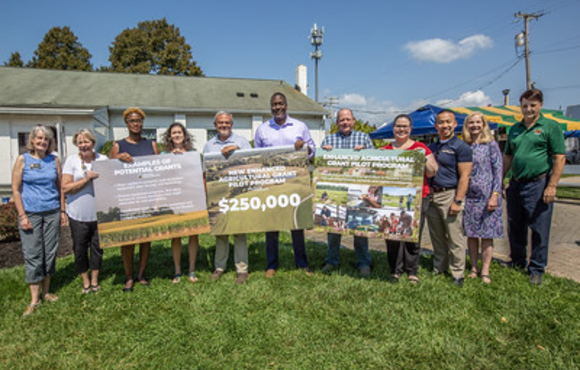 Agriculture Grant announcement group 