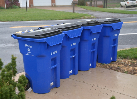four howard county recycling bins